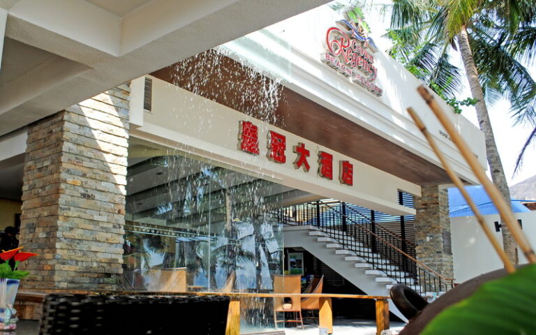 Boracay-Crown-Regency-Resort-02