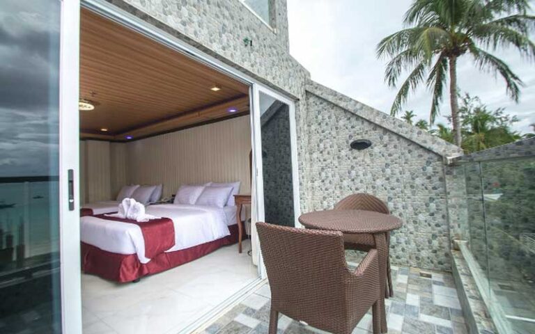 Diamond-Water-Edge-Boracay-40