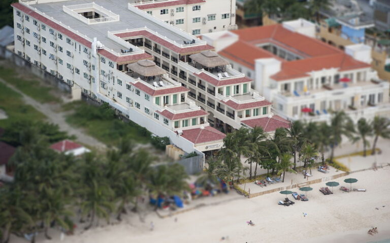 Golden-Phoenix-Hotel-Boracay-01