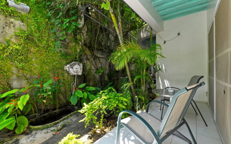 Roxon-Apartments-Boracay-03