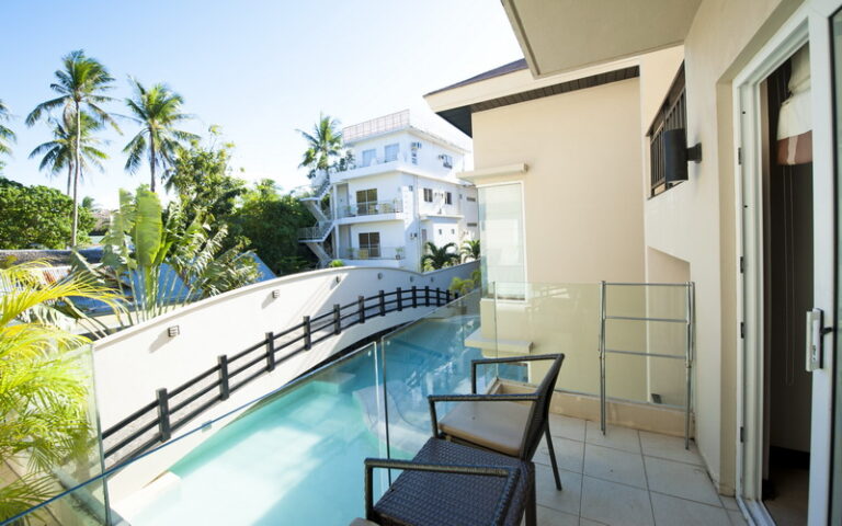Two-Seasons-Boracay-Family-Grand-Suite-Pool-Access-05