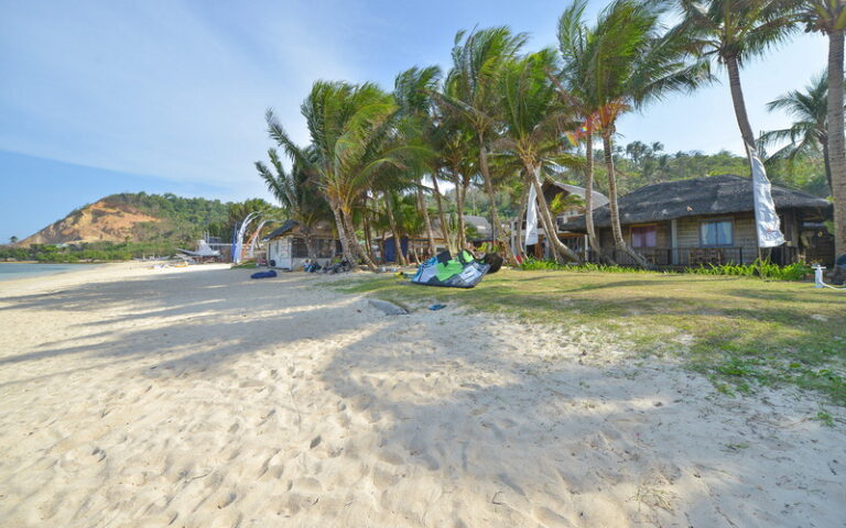 Blue-Orange-Ville-Boracay-01