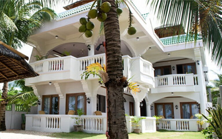 The-Beach-House-Carabao-Island-03